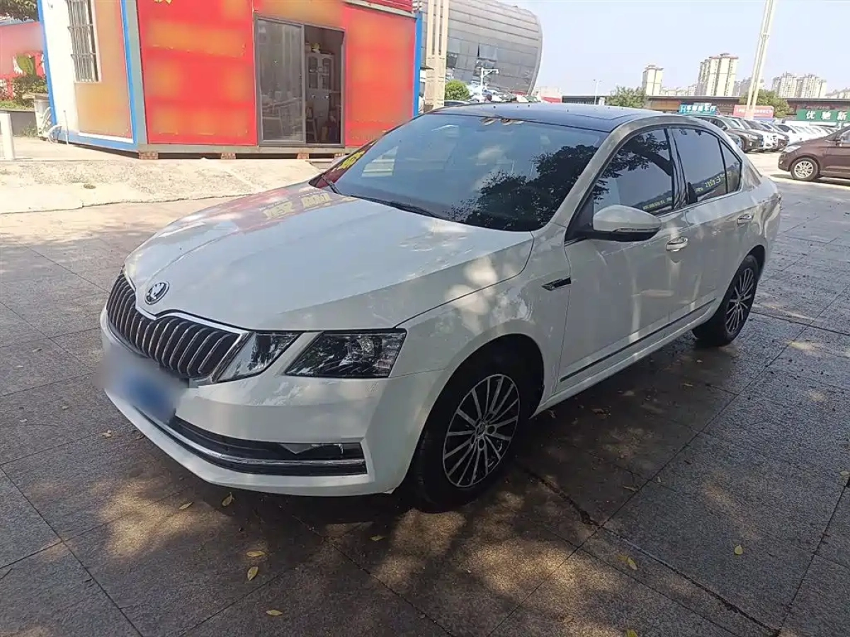 SKODA OCTAVIA  2019