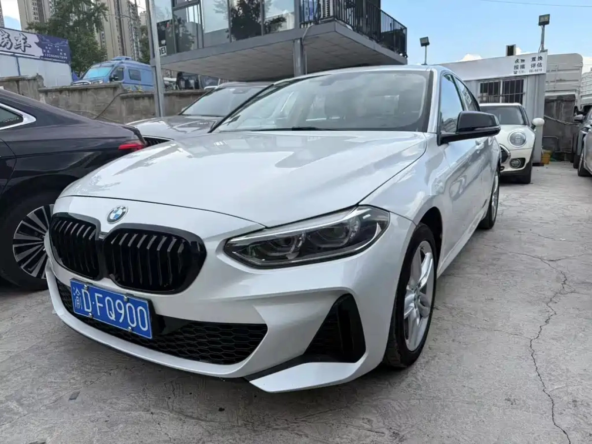 BMW 1-SERIES  2021