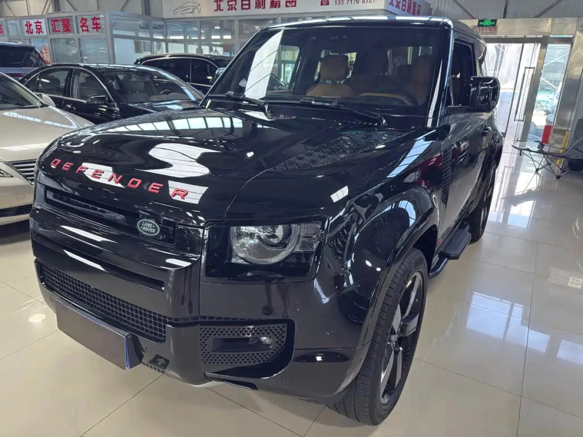 LAND ROVER DEFENDER  2024