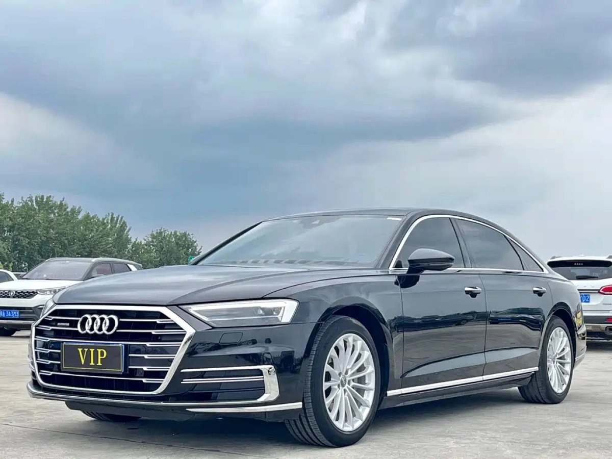 AUDI A8  2019
