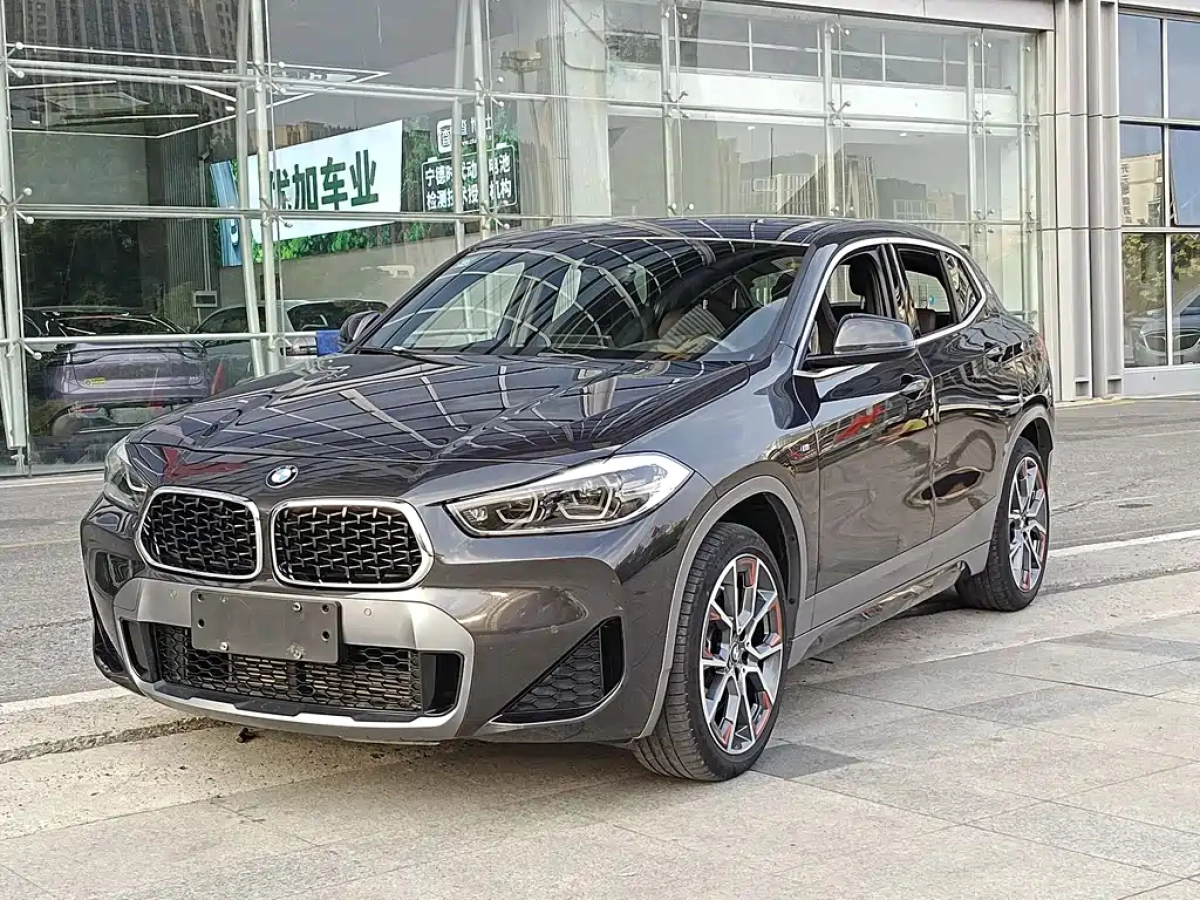 BMW X2