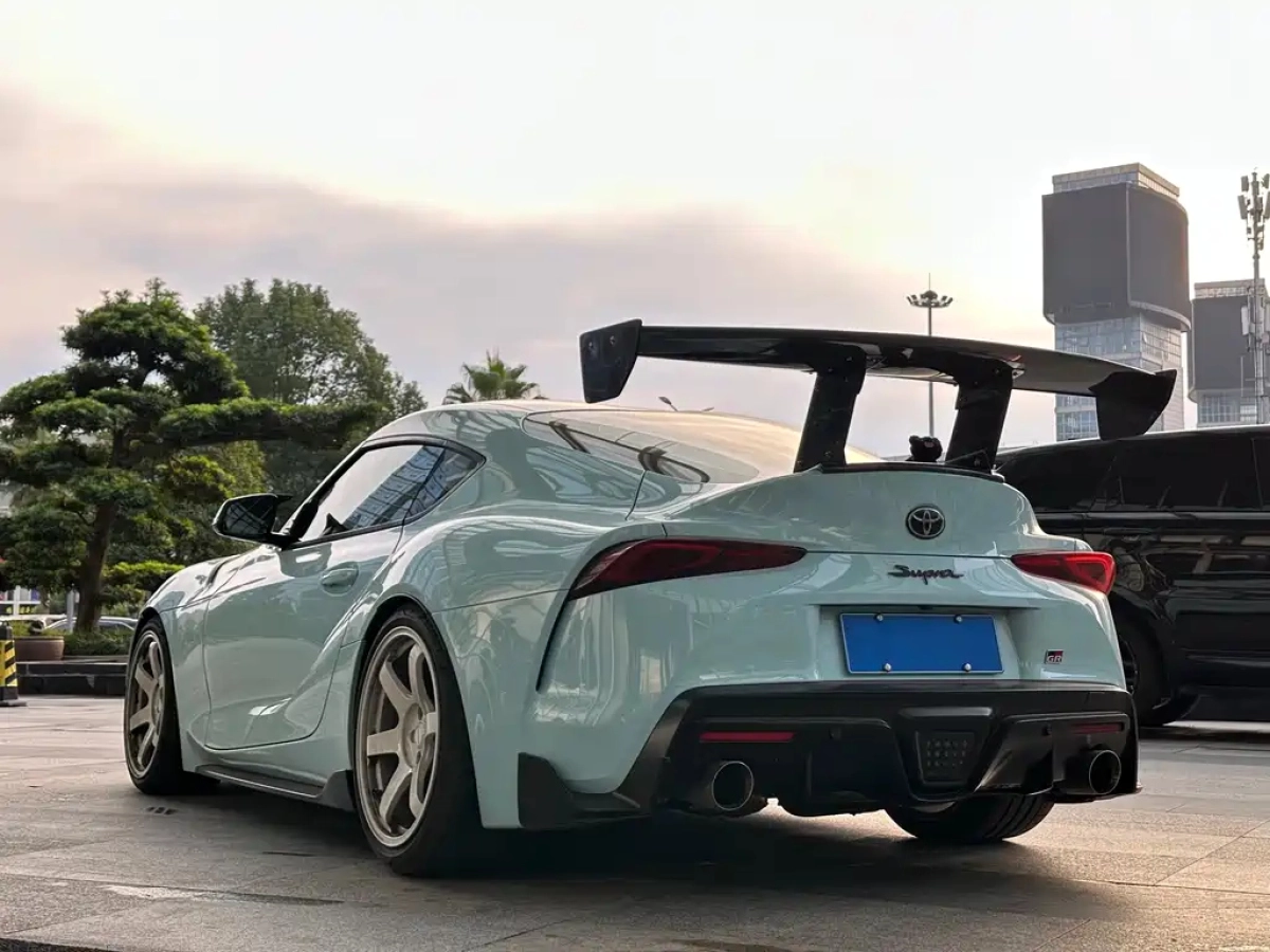 TOYOTA SUPRA