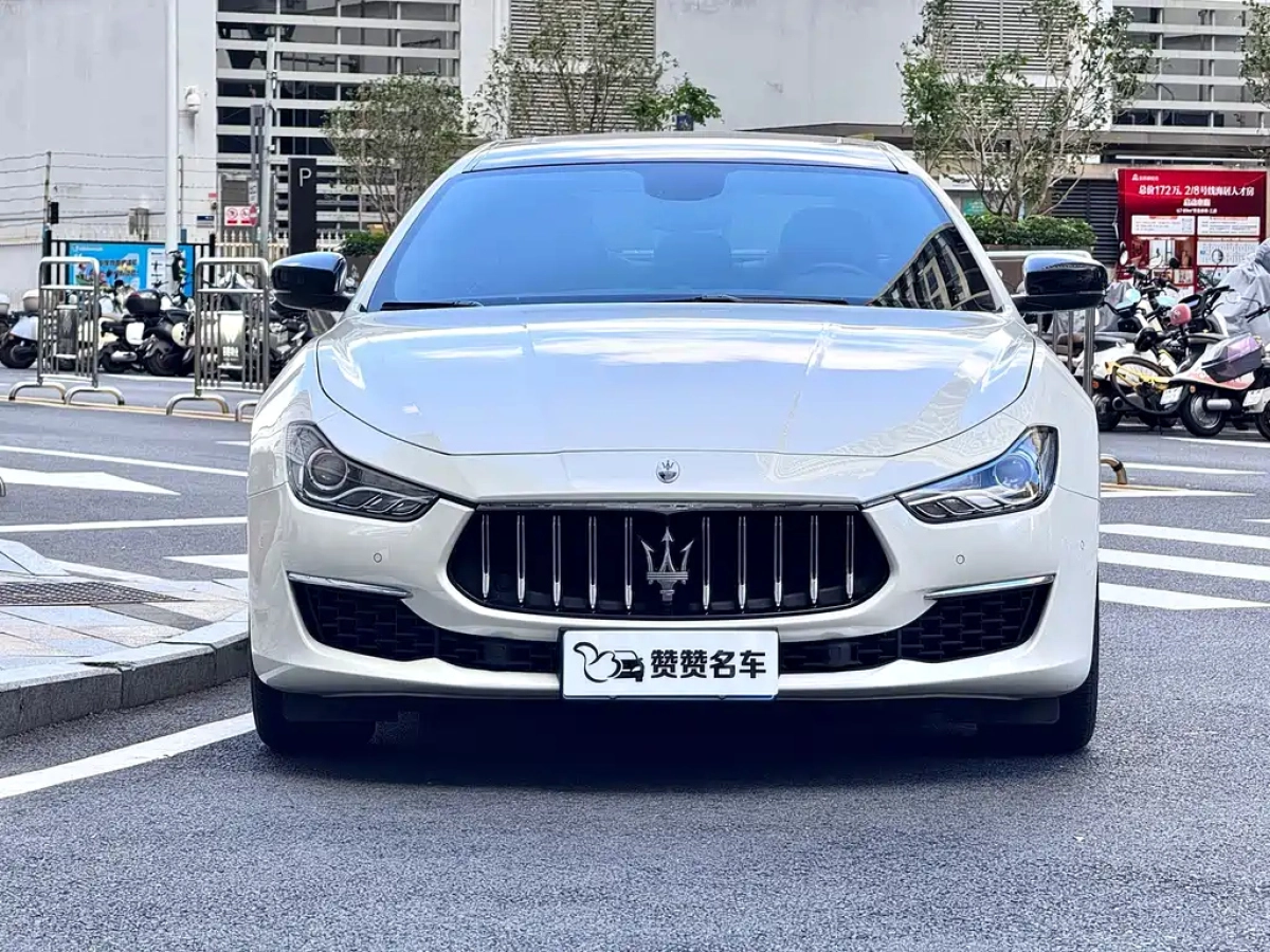 MASERATI GHIBLI