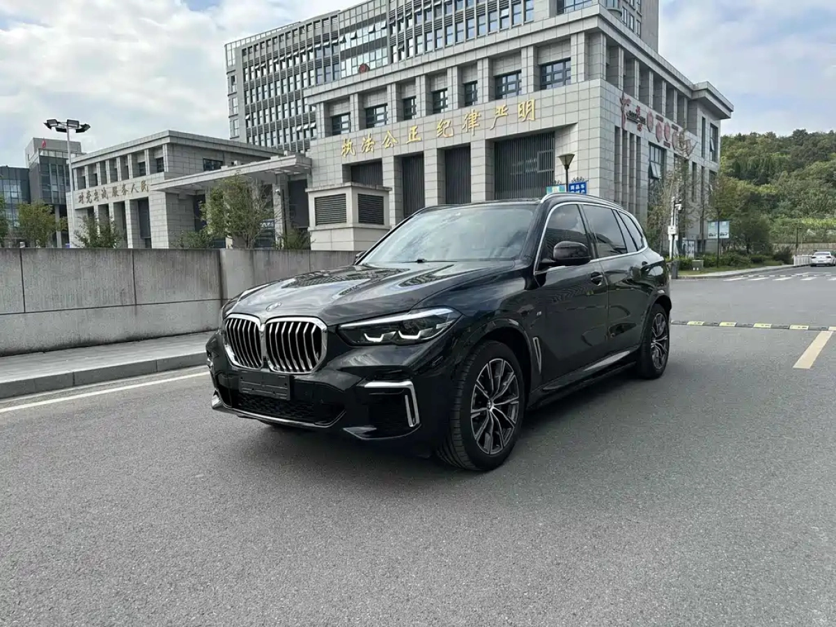 BMW X5  2022