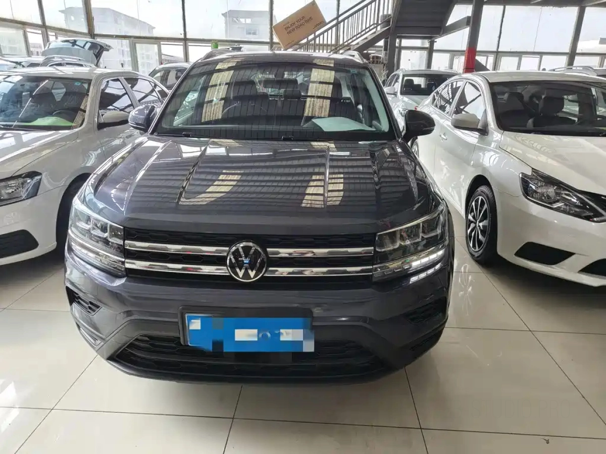 VOLKSWAGEN THARU