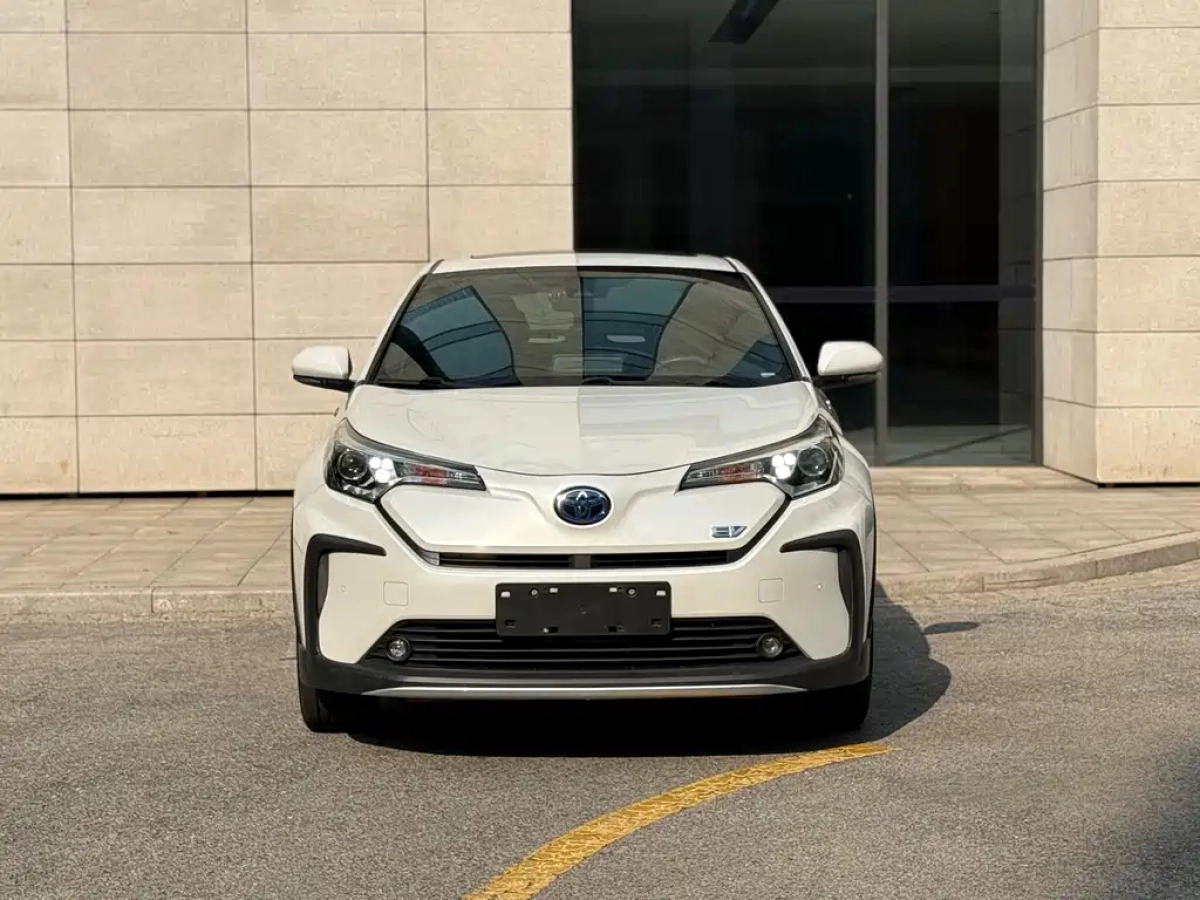 TOYOTA C-HR EV