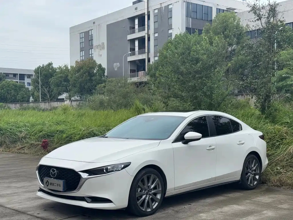MAZDA 3 AXELA
