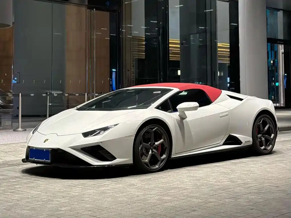 LAMBORGHINI HURACAN