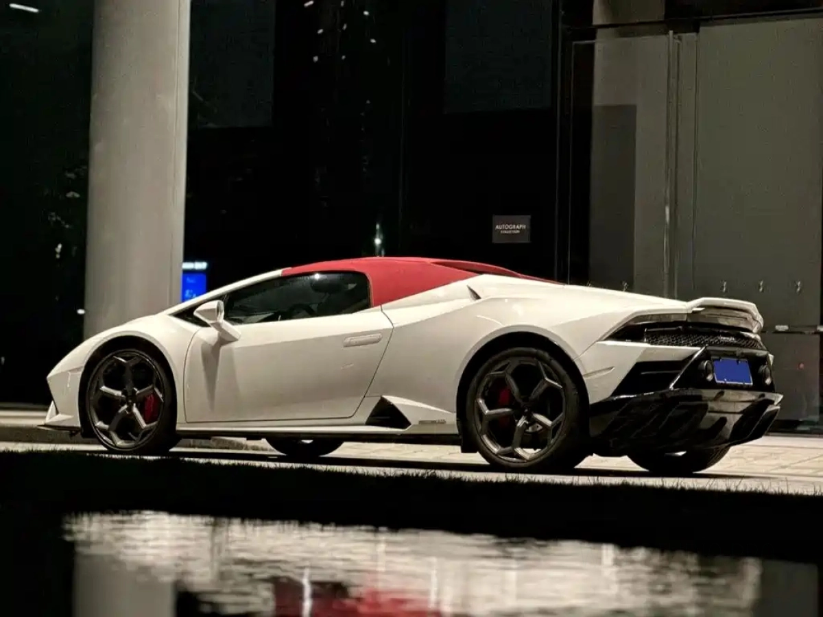 LAMBORGHINI HURACAN