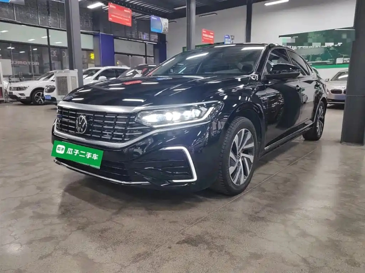 VOLKSWAGEN PASSAT NEW ENERGY