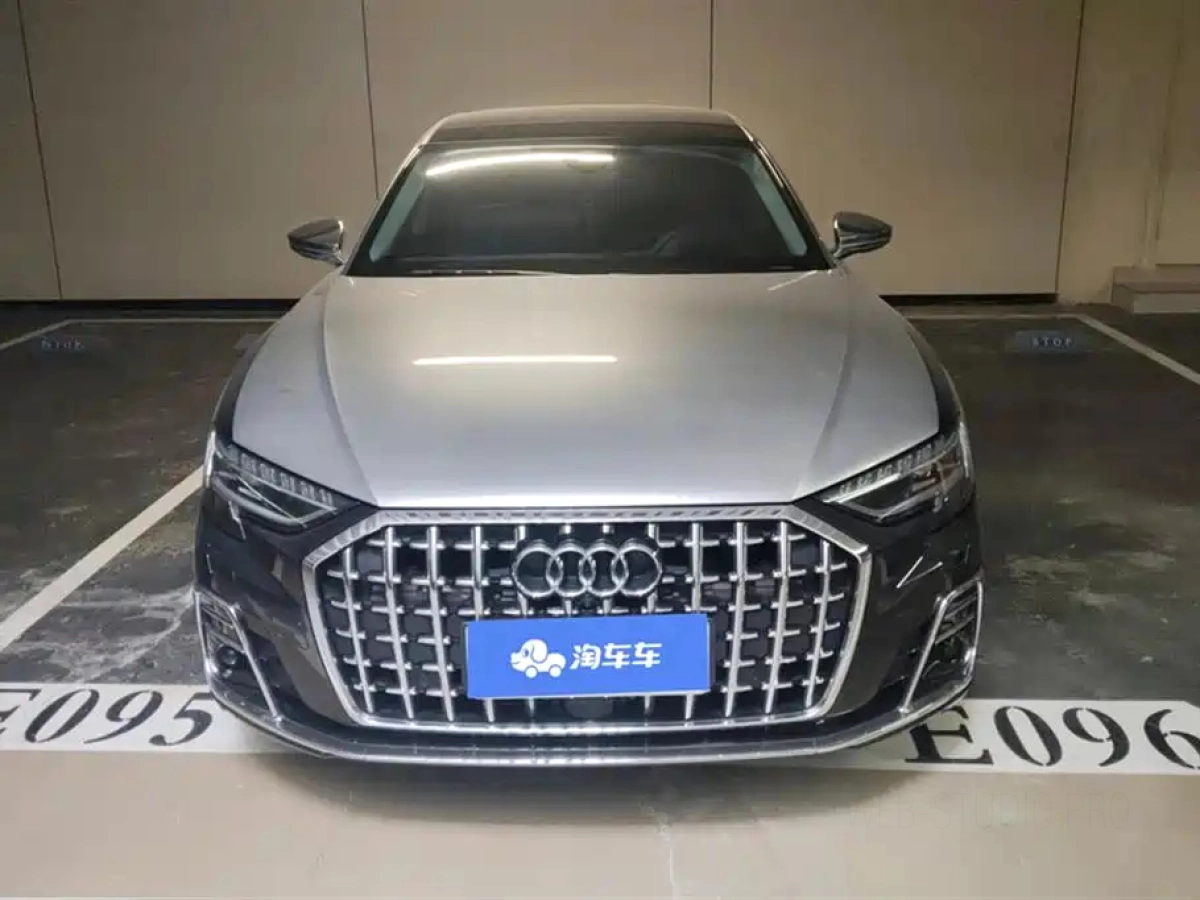 AUDI A8