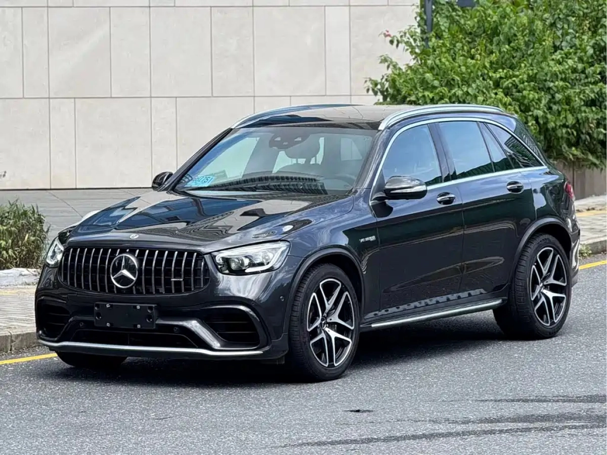 MERCEDES BENZ GLC AMG  2021