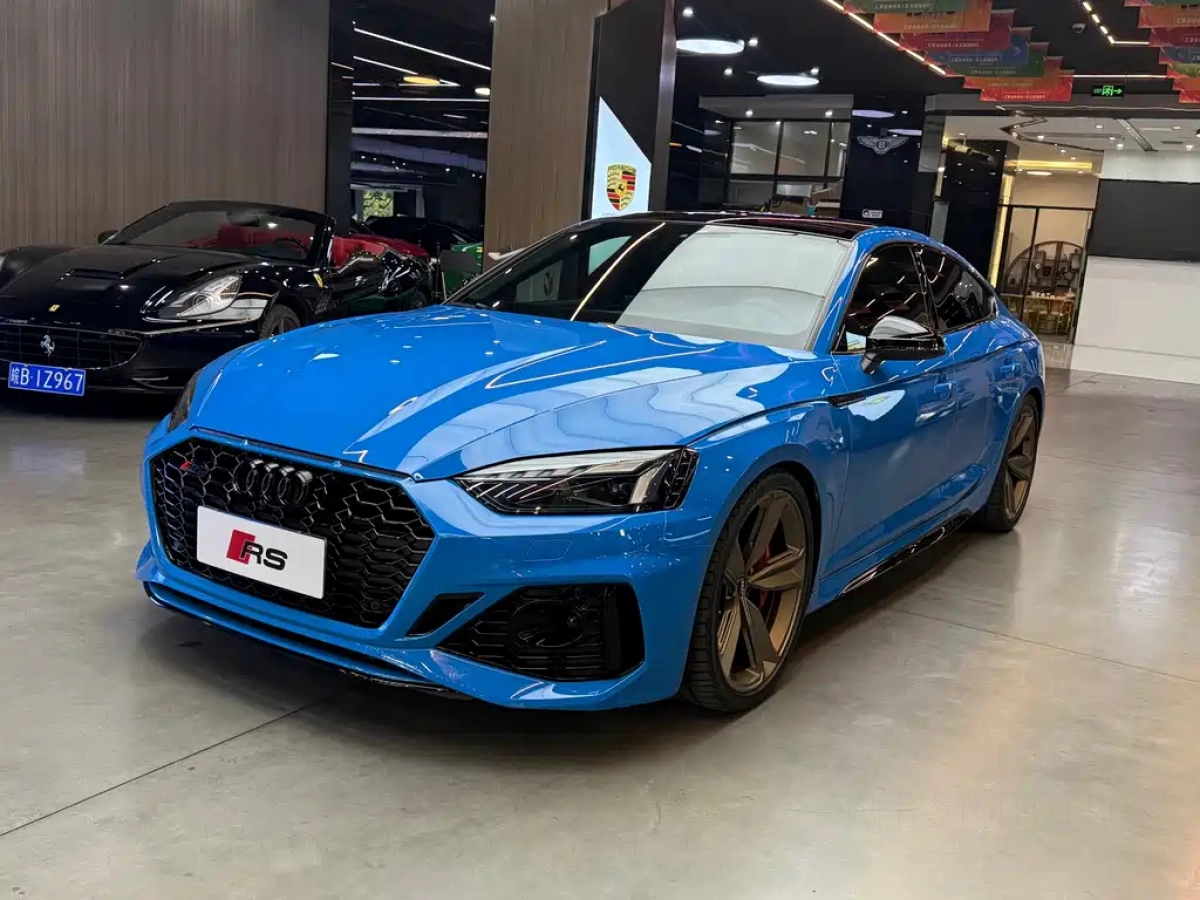 AUDI RS 5  2021