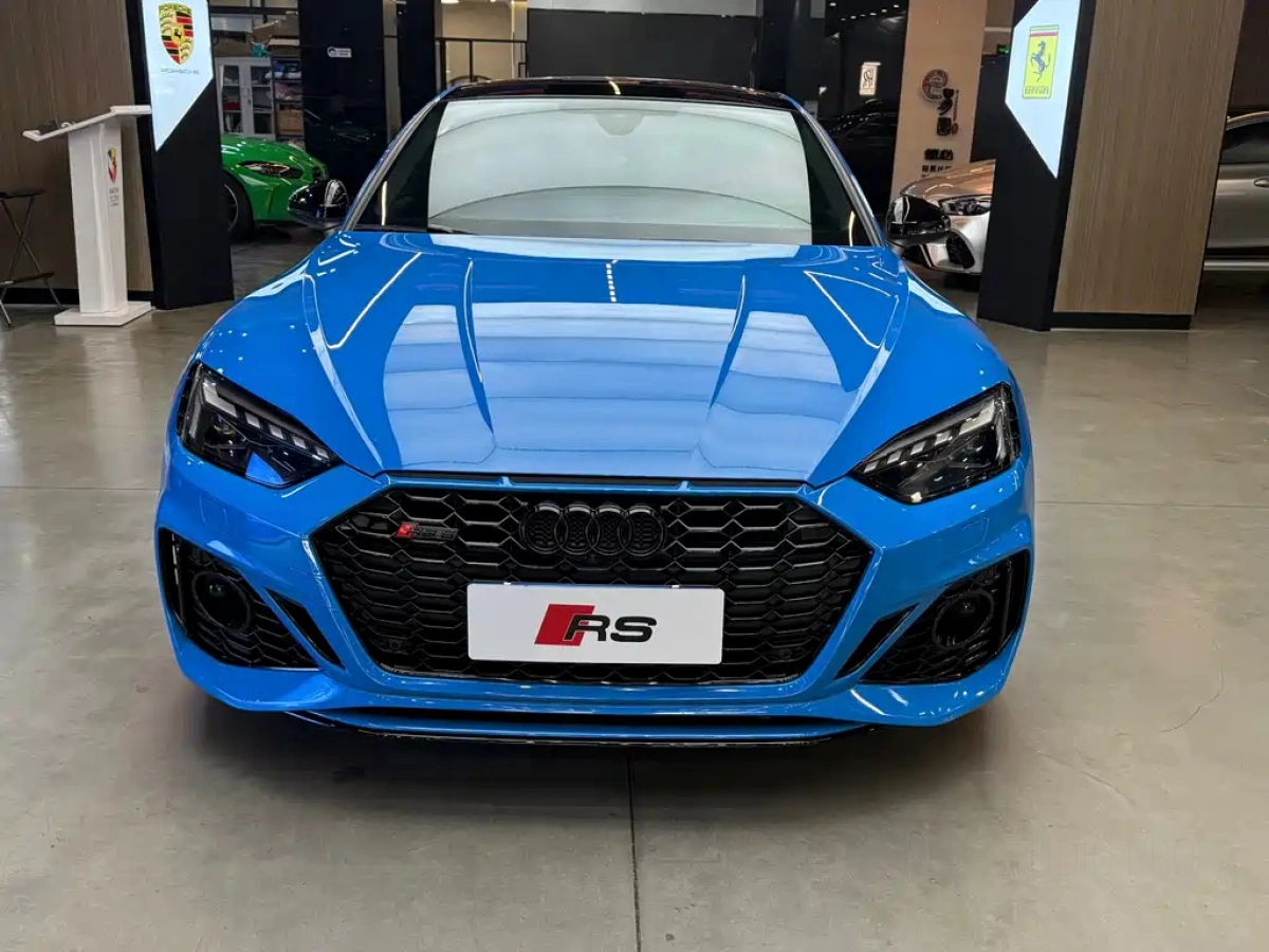 AUDI RS 5