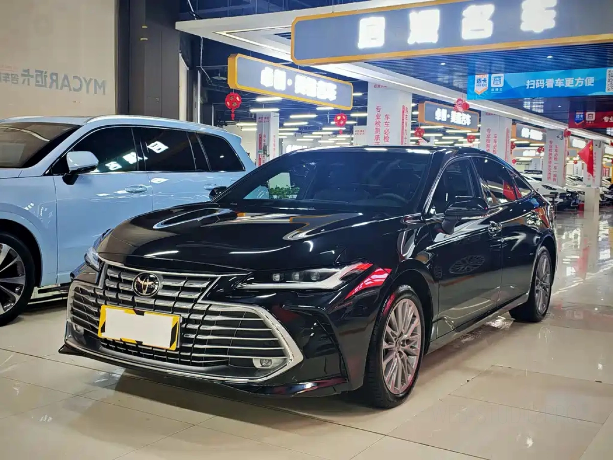 TOYOTA AVALON  2025
