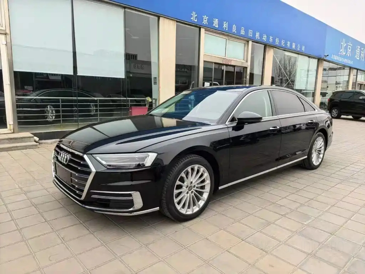 AUDI A8  2020