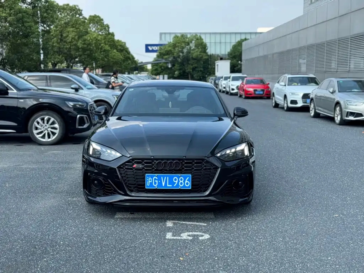 AUDI RS 5