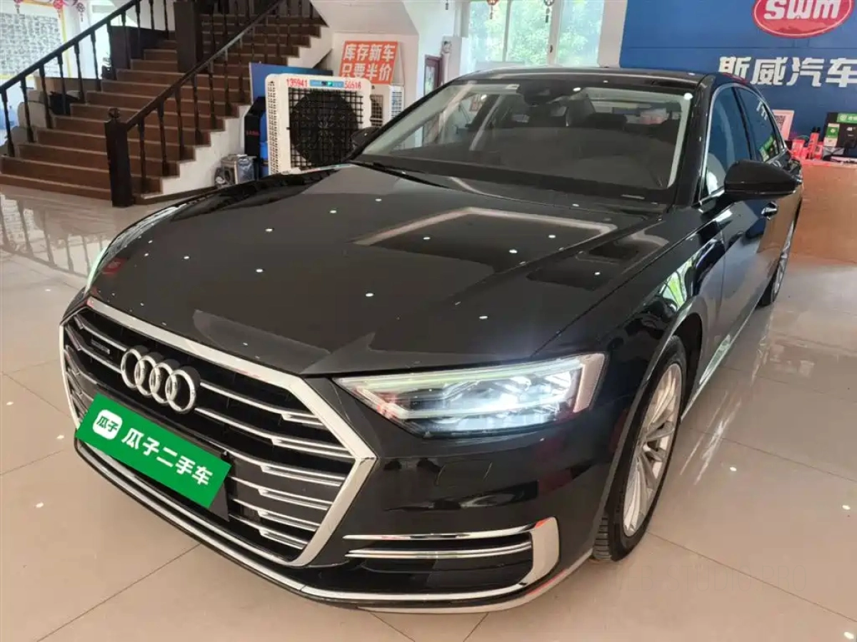 AUDI A8  2022