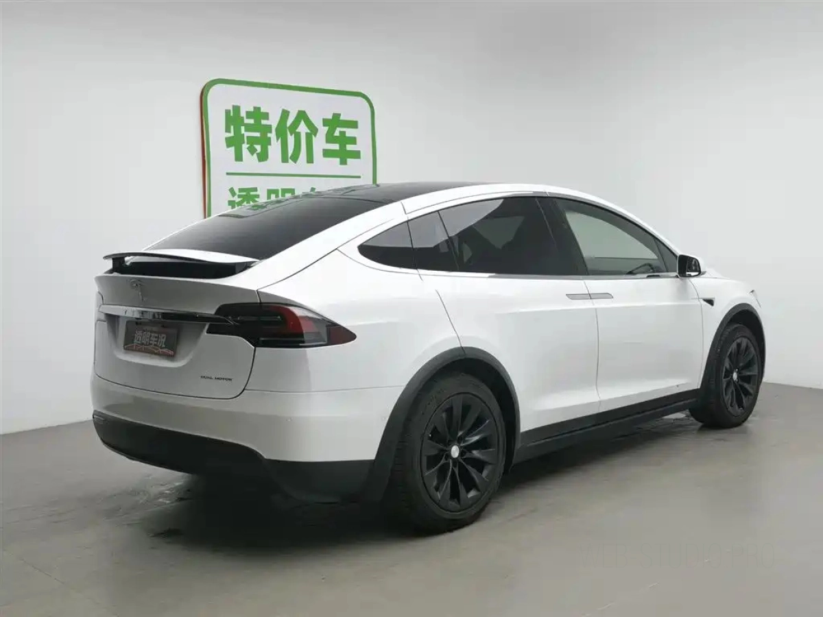 TESLA MODEL X