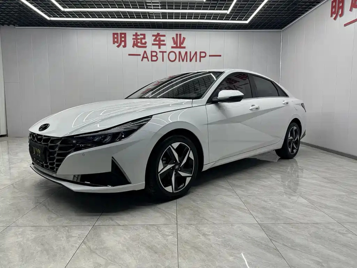 HYUNDAI ELANTRA  2022