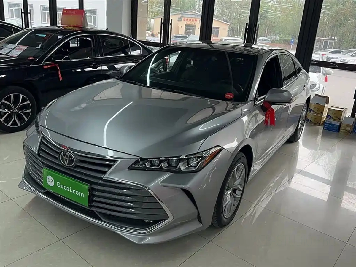 TOYOTA AVALON  2021