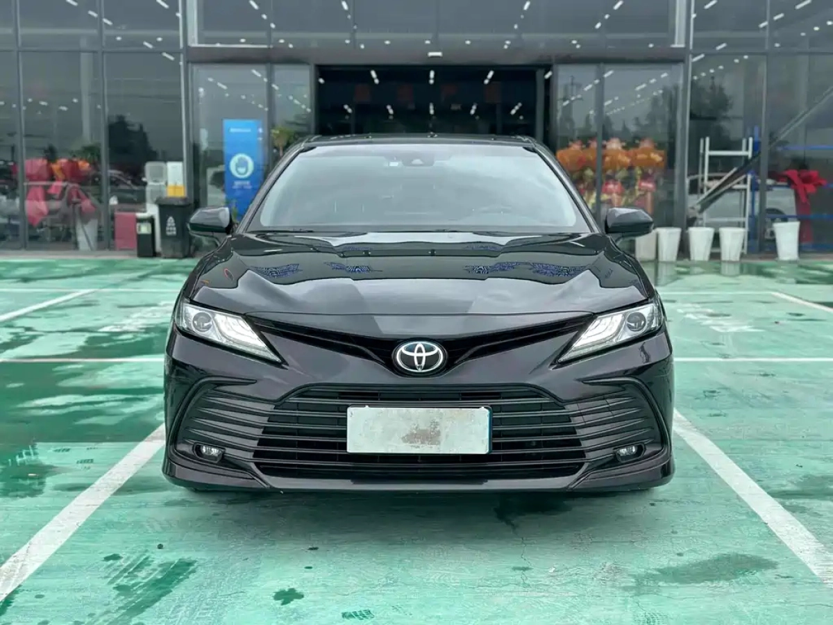 TOYOTA CAMRY