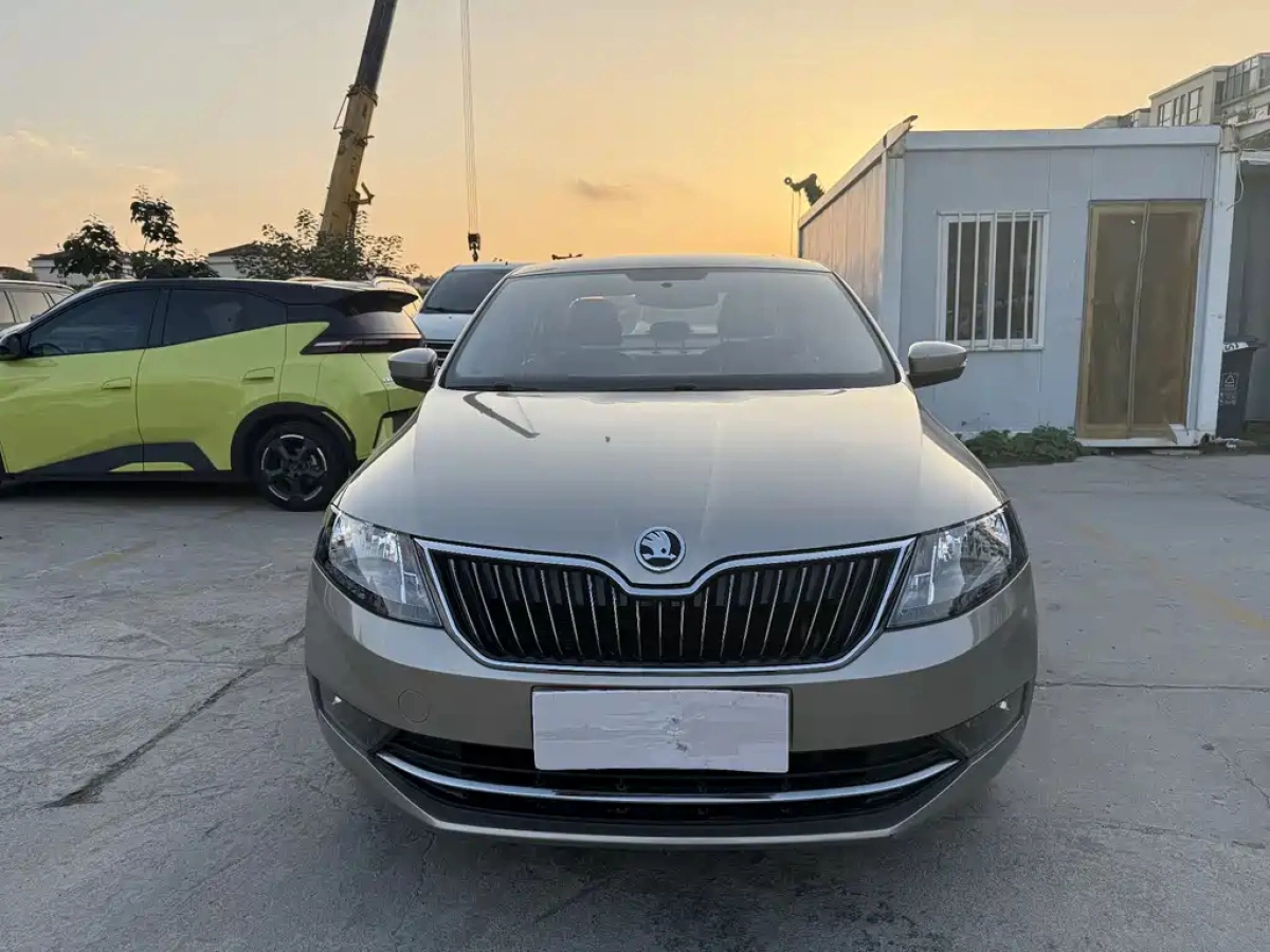 SKODA RAPID