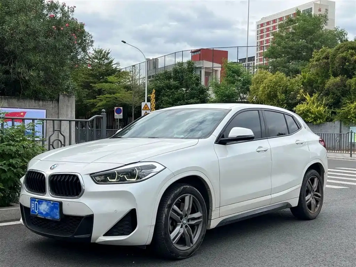 BMW X2