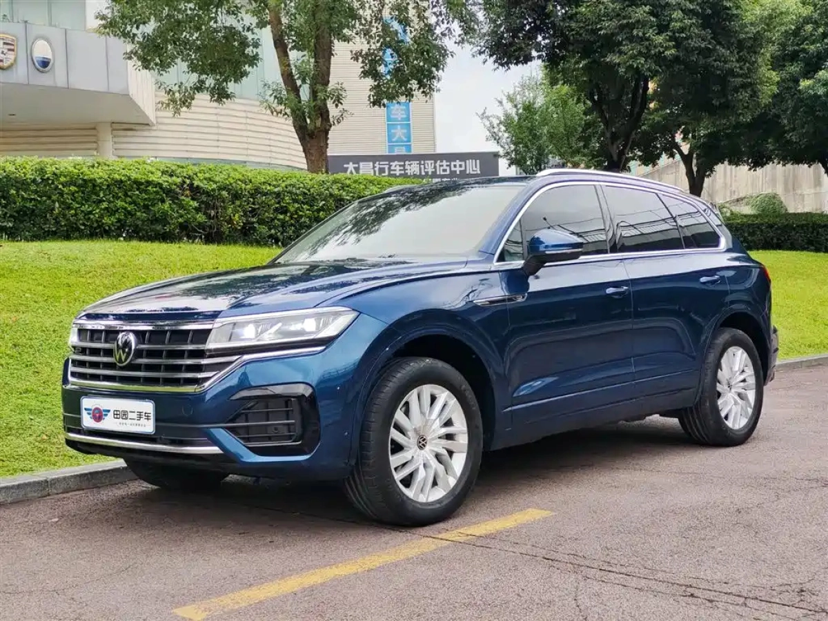 VOLKSWAGEN TOUAREG