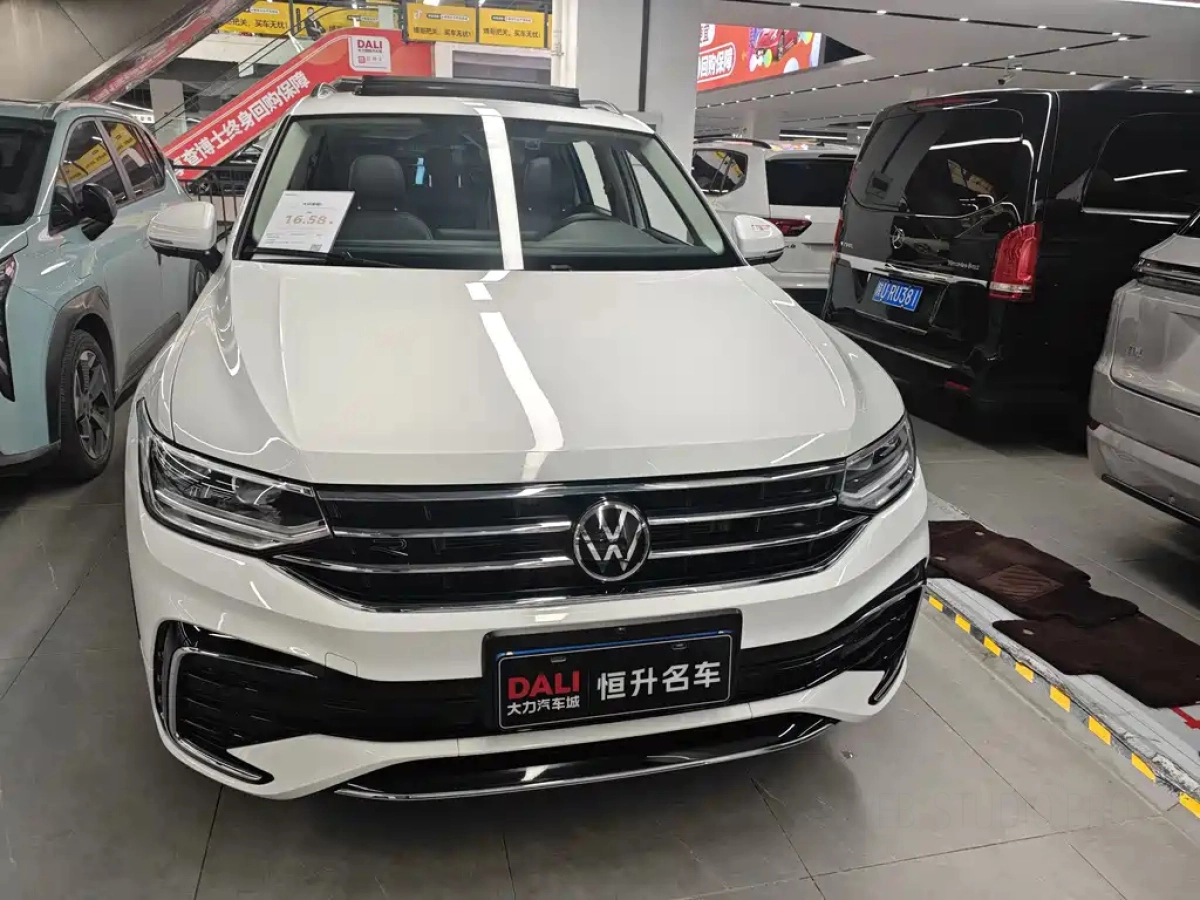 VOLKSWAGEN TIGUAN L