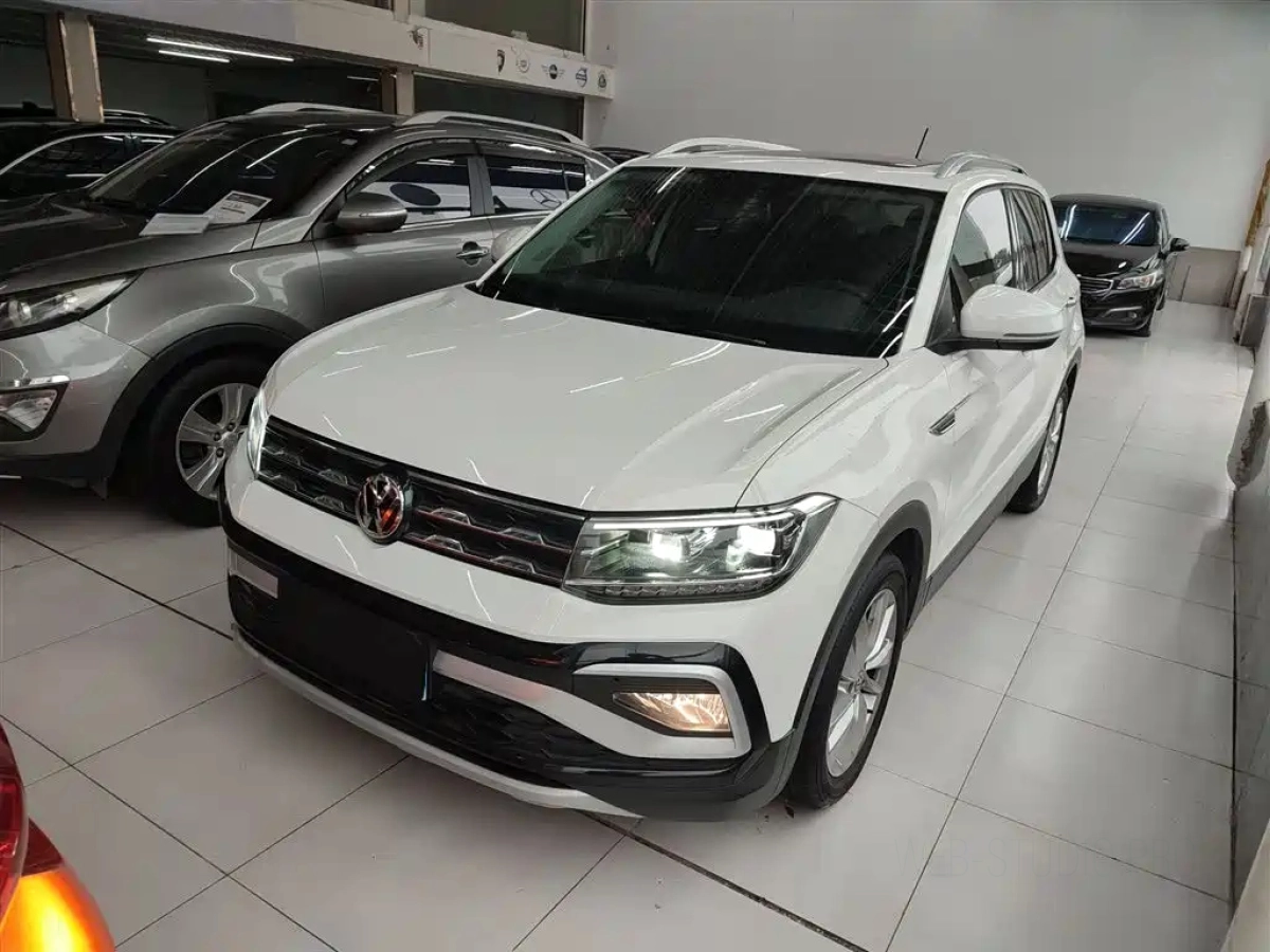 VOLKSWAGEN T-CROSS
