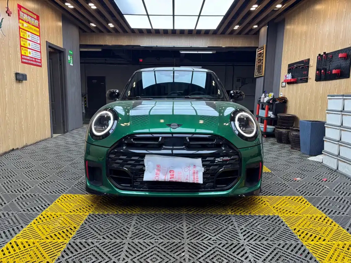MINI JCW  2025