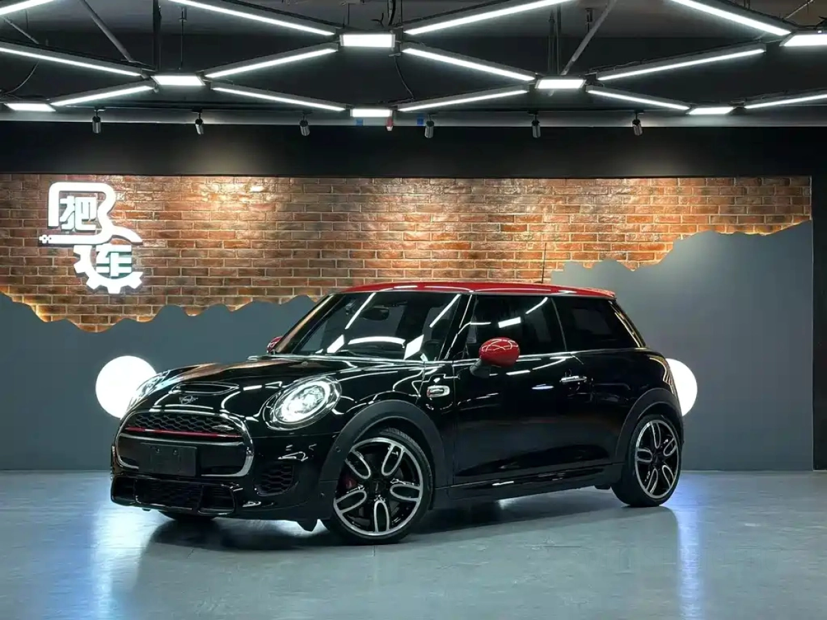 MINI JCW  2019