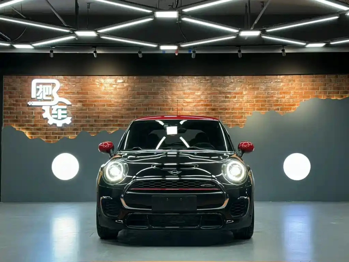 MINI JCW