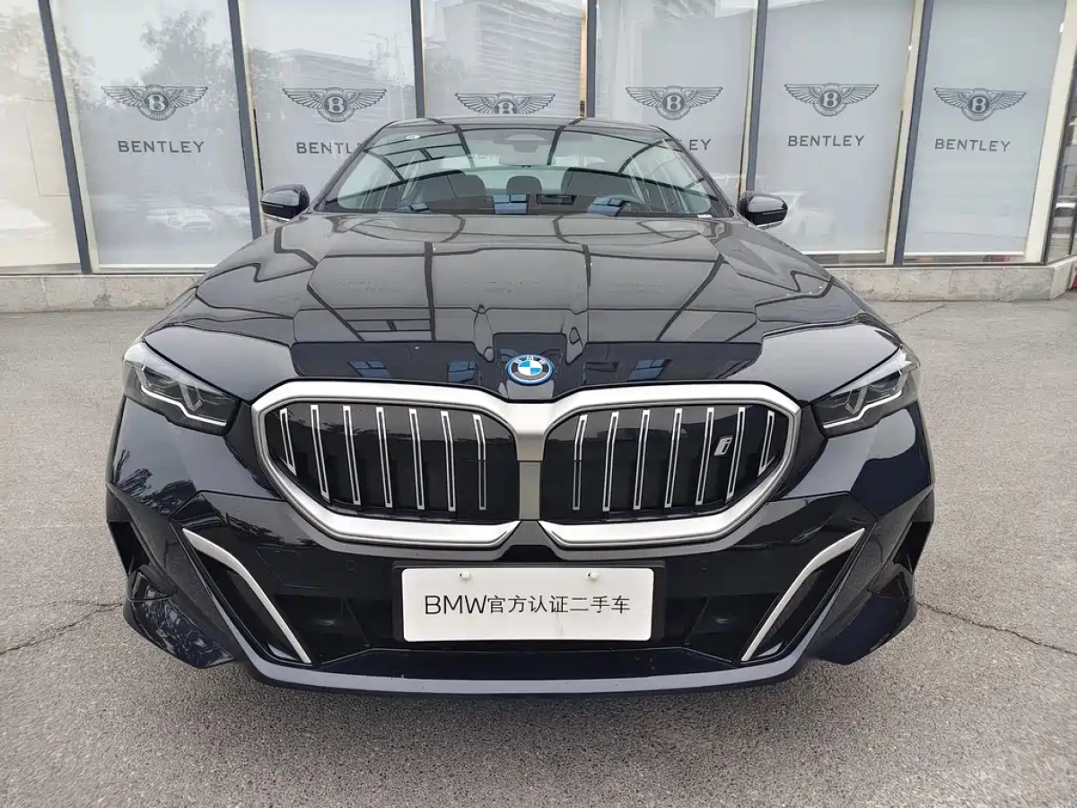 BMW I5