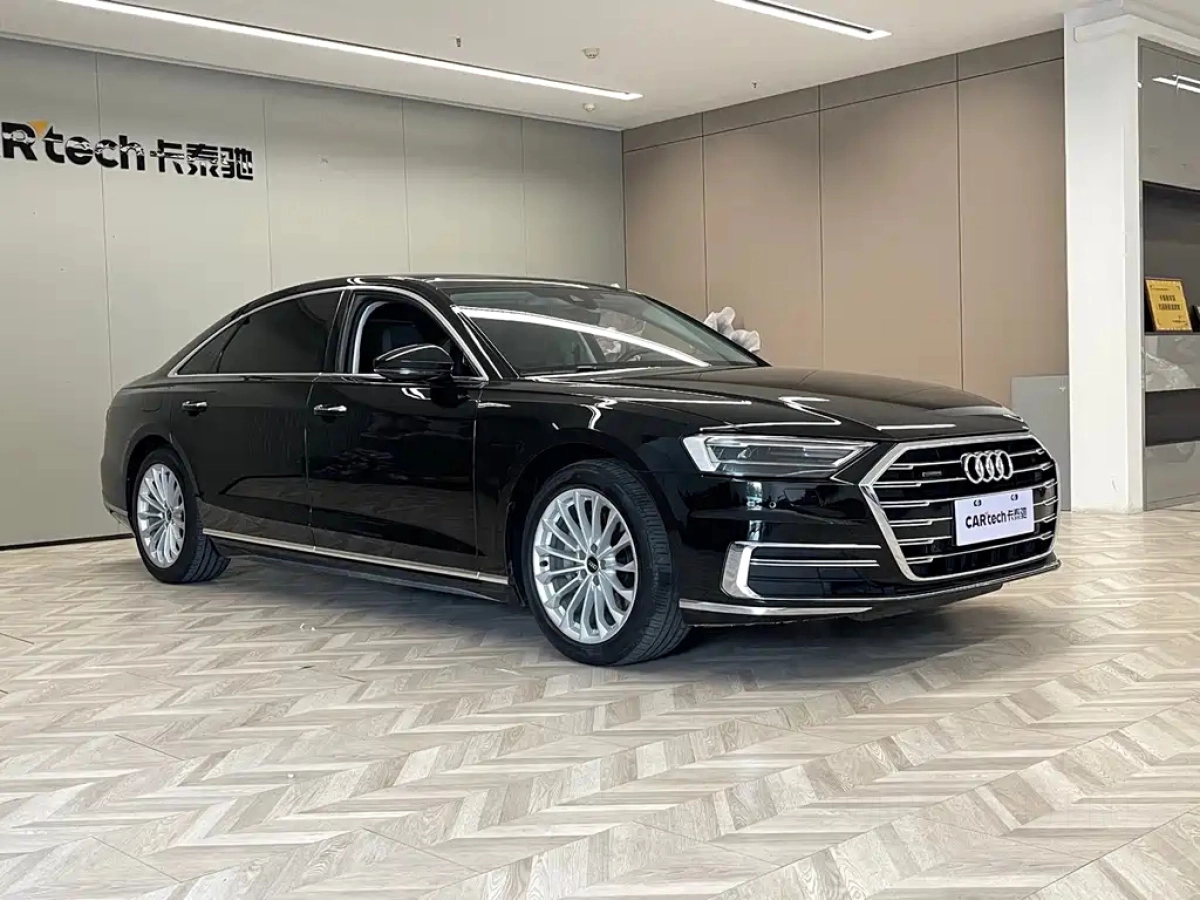 AUDI A8
