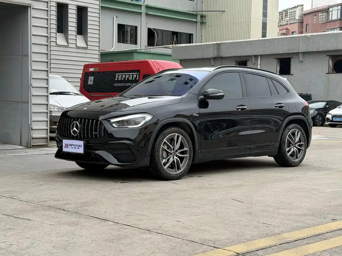 MERCEDES BENZ GLA AMG  2022