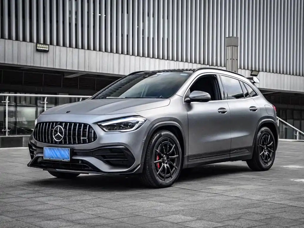 MERCEDES BENZ GLA AMG  2021