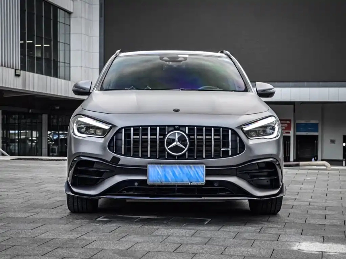 MERCEDES BENZ GLA AMG