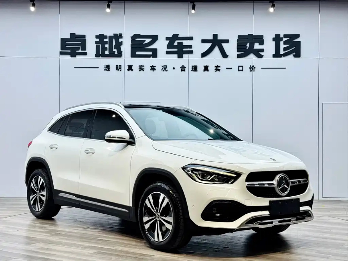 MERCEDES BENZ GLA