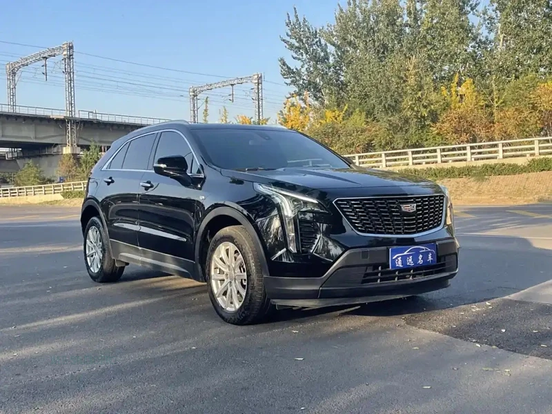 CADILLAC XT4
