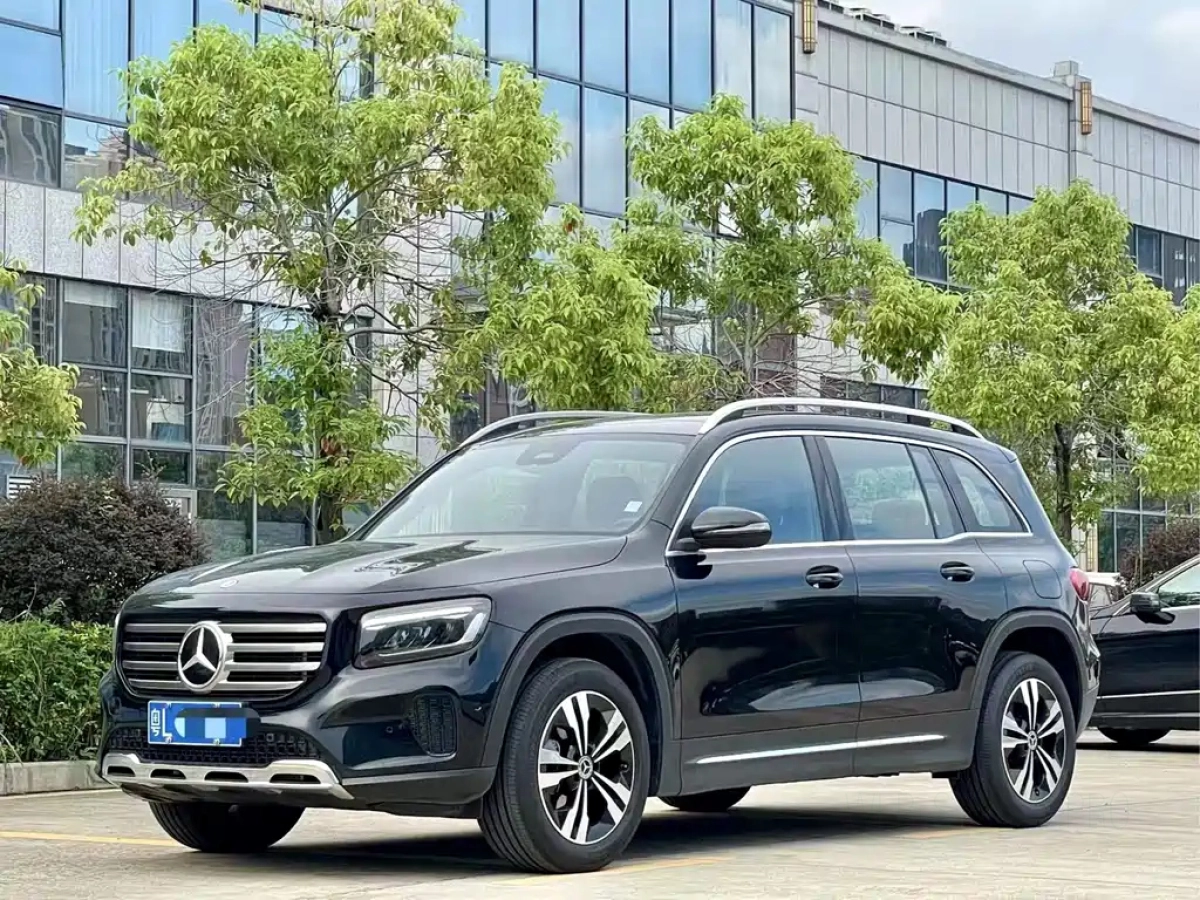 MERCEDES BENZ GLB