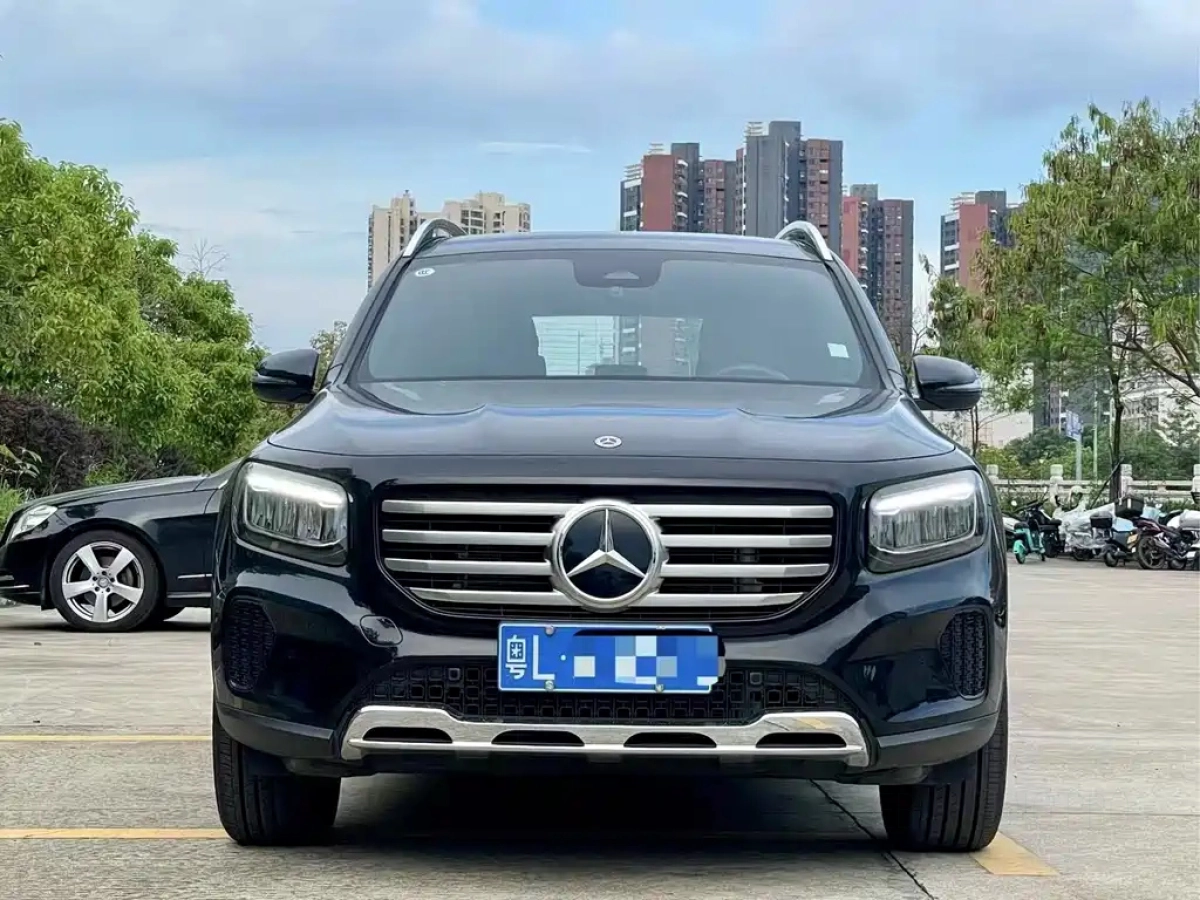 MERCEDES BENZ GLB