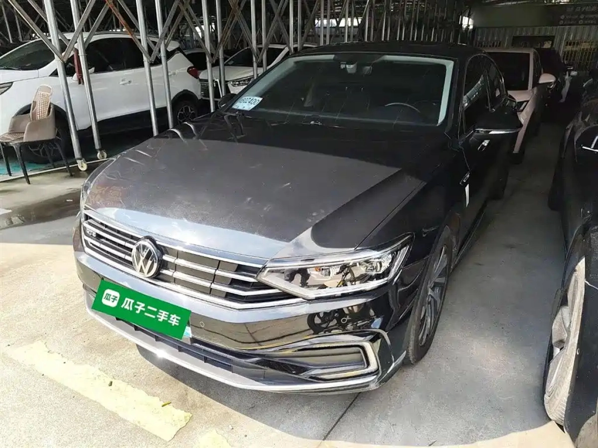 VOLKSWAGEN MAGOTAN GTE PLUG IN HYBRID