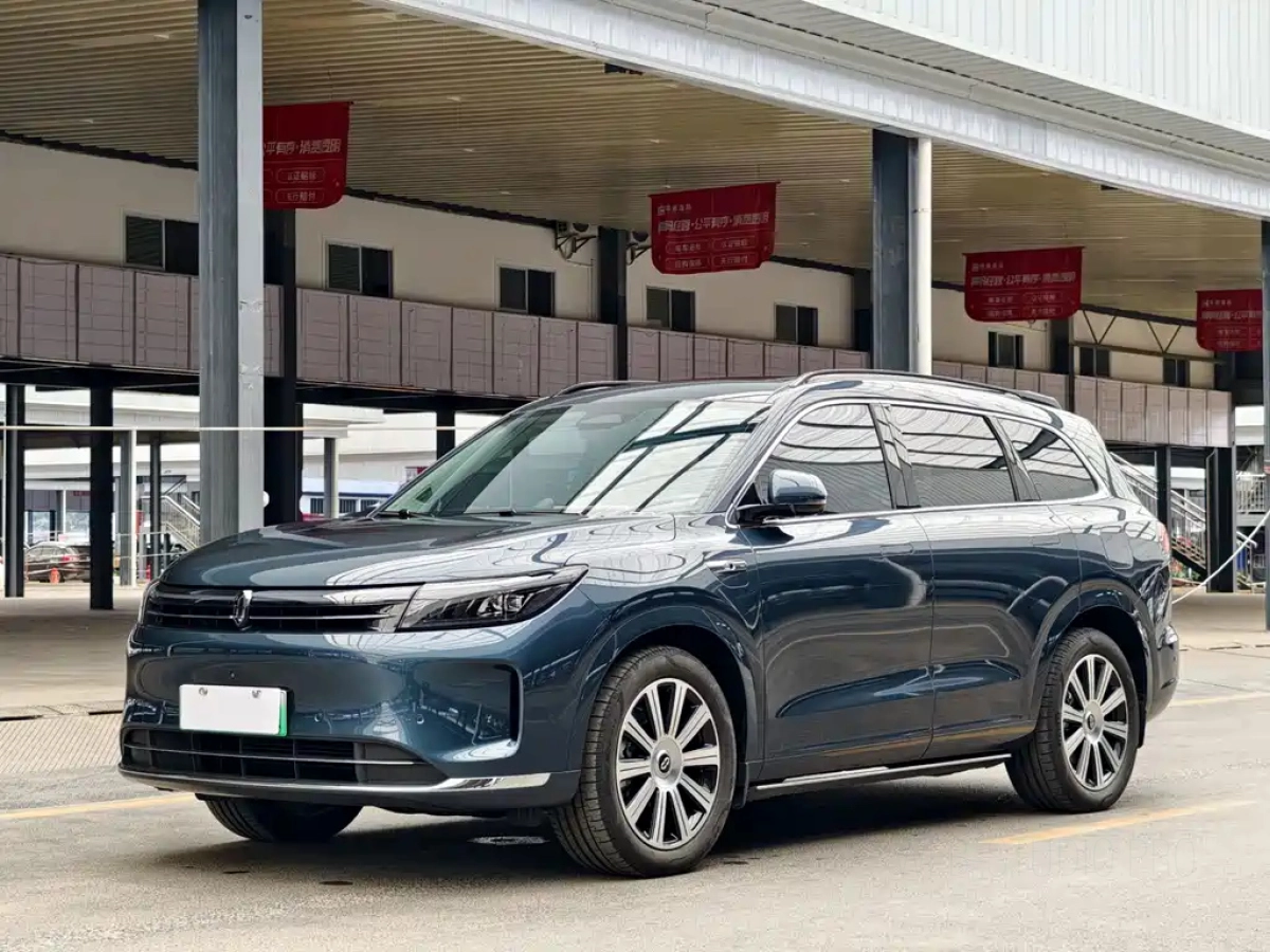 HUAWEI HARMON AITO M7  2025