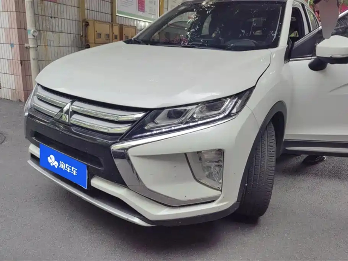 MITSUBISHI ECLIPSE CROSS  2019