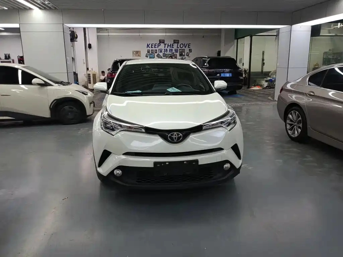 TOYOTA C-HR