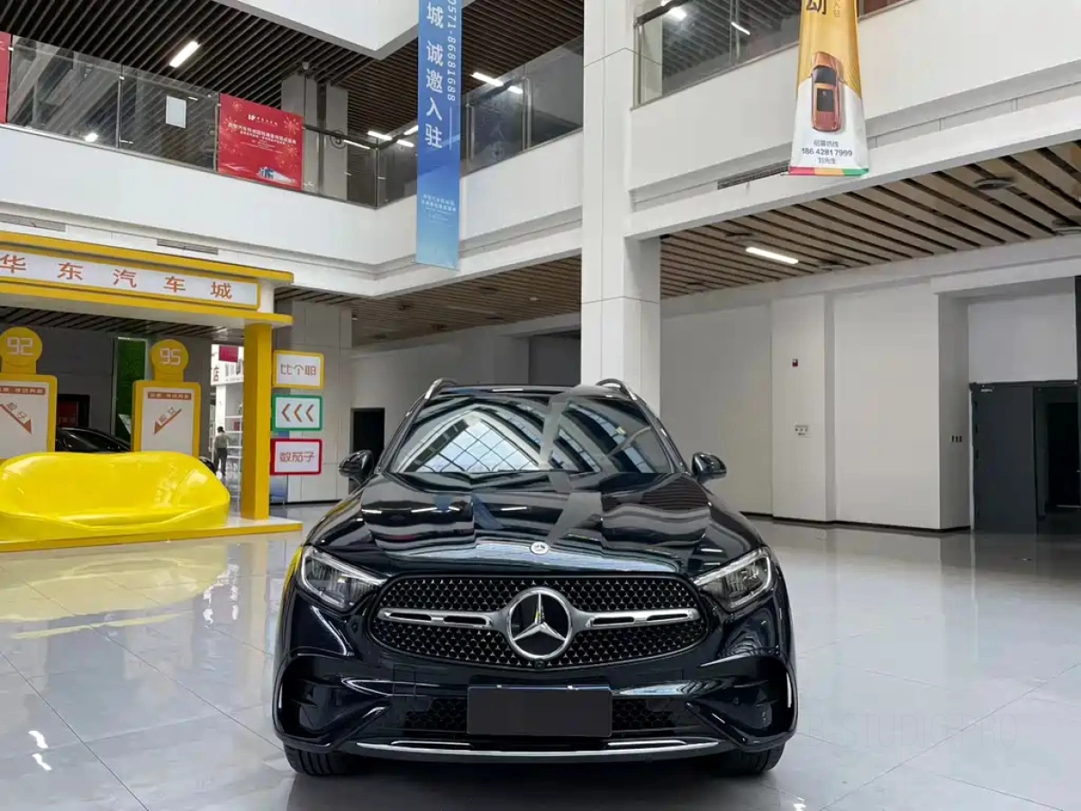 MERCEDES BENZ GLC