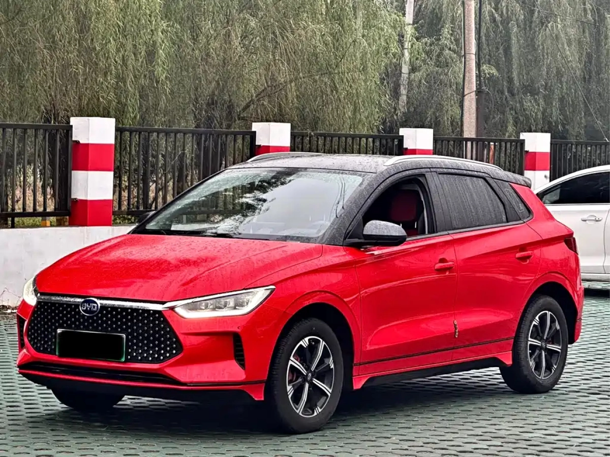 BYD E2