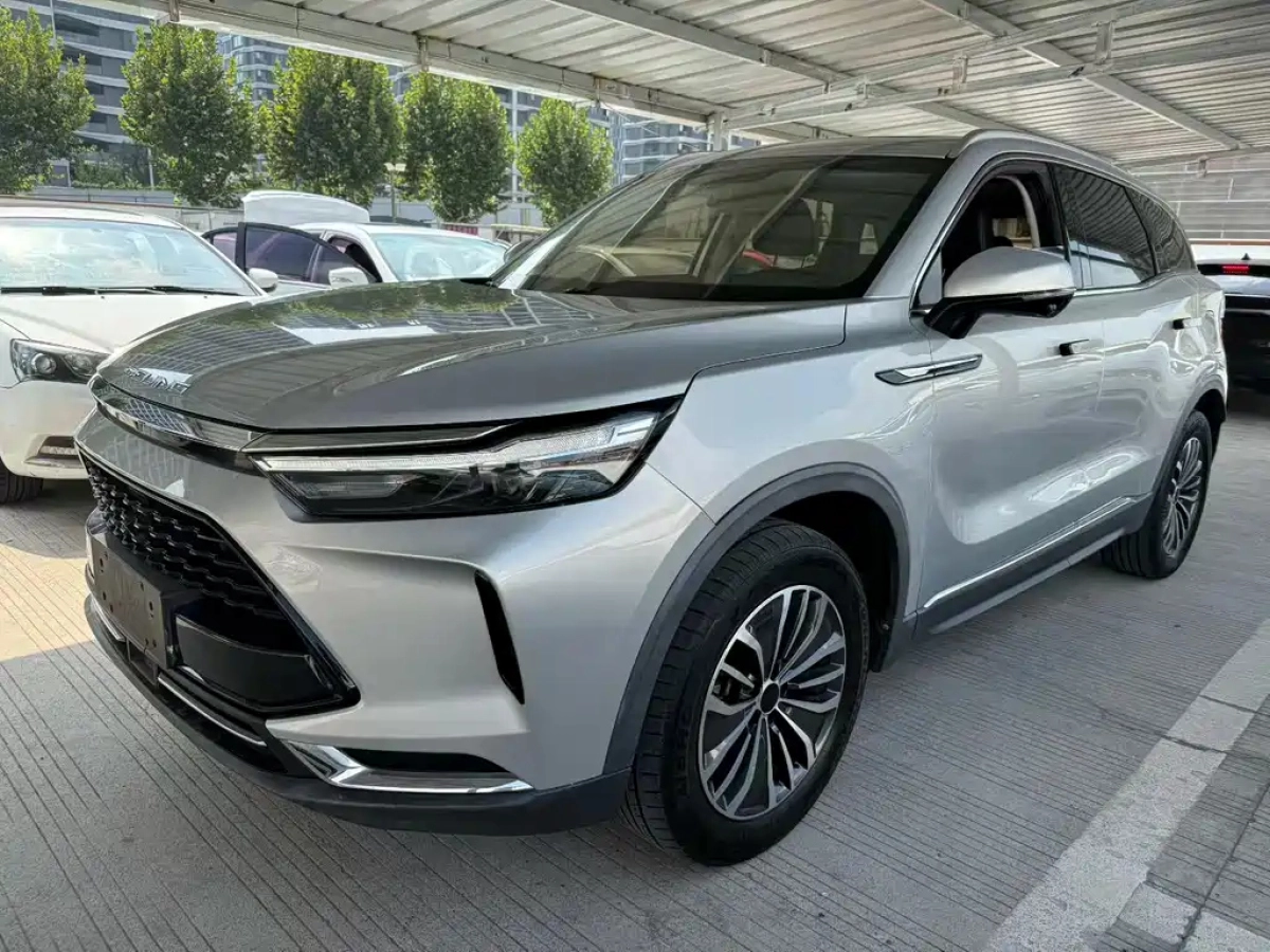 BAIC X7